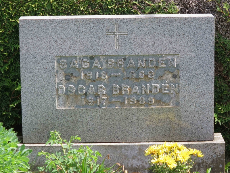 Grave number: HÖB 43    14
