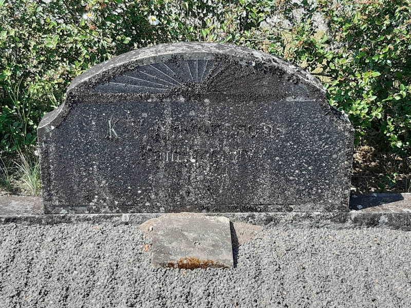 Grave number: VI V:A   258