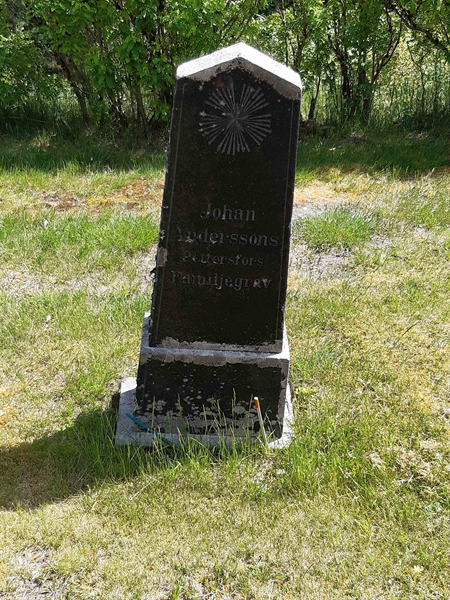 Grave number: JÄ 04    93