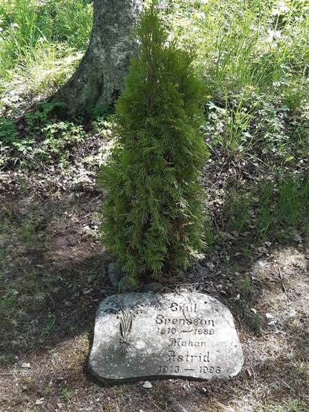 Grave number: KA 15   215