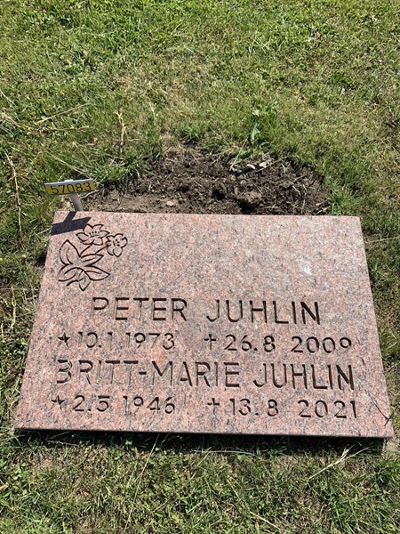 Grave number: R 07    83