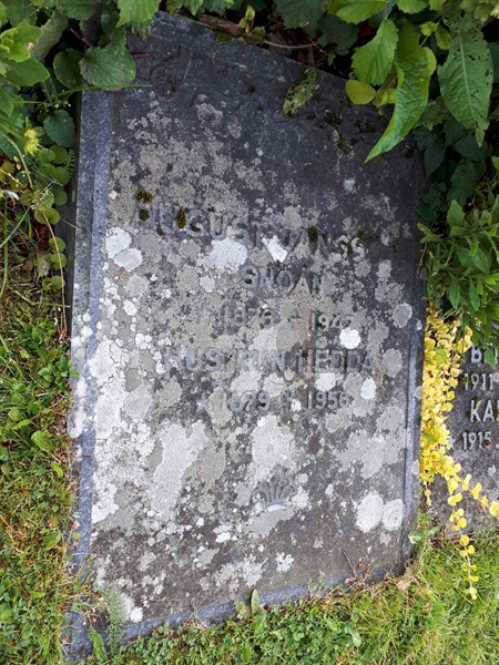 Grave number: NK F G   207