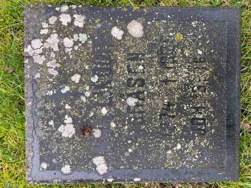 Grave number: 02 C    87