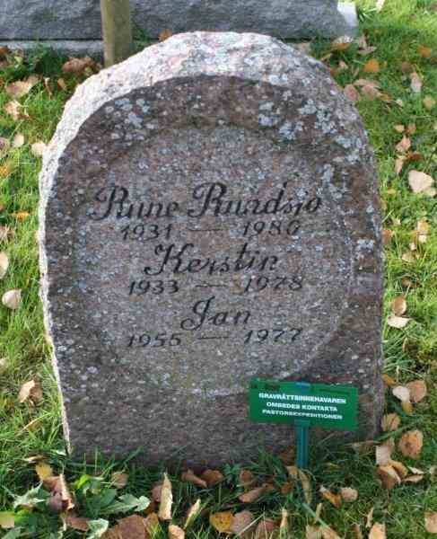 Grave number: 01 A   808A