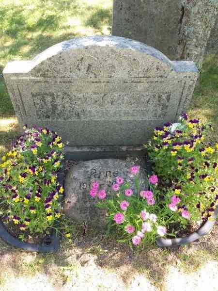 Grave number: 08   590-591