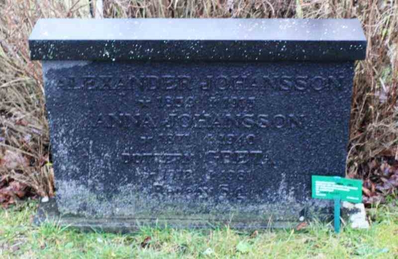 Grave number: 02 B    43-44