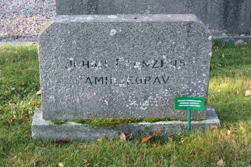 Grave number: 01 A  1360-1361