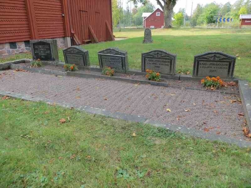 Grave number: 05 A   372-376