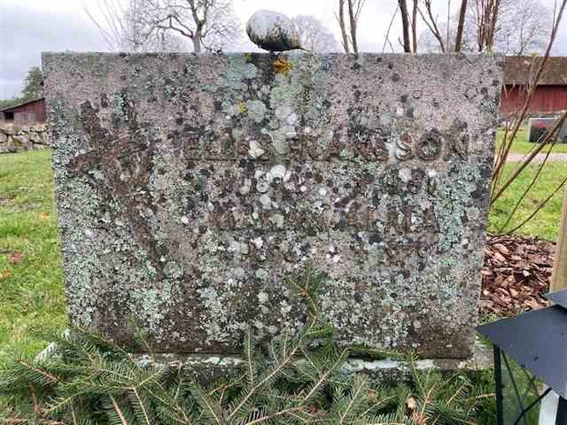 Grave number: 02 D    12