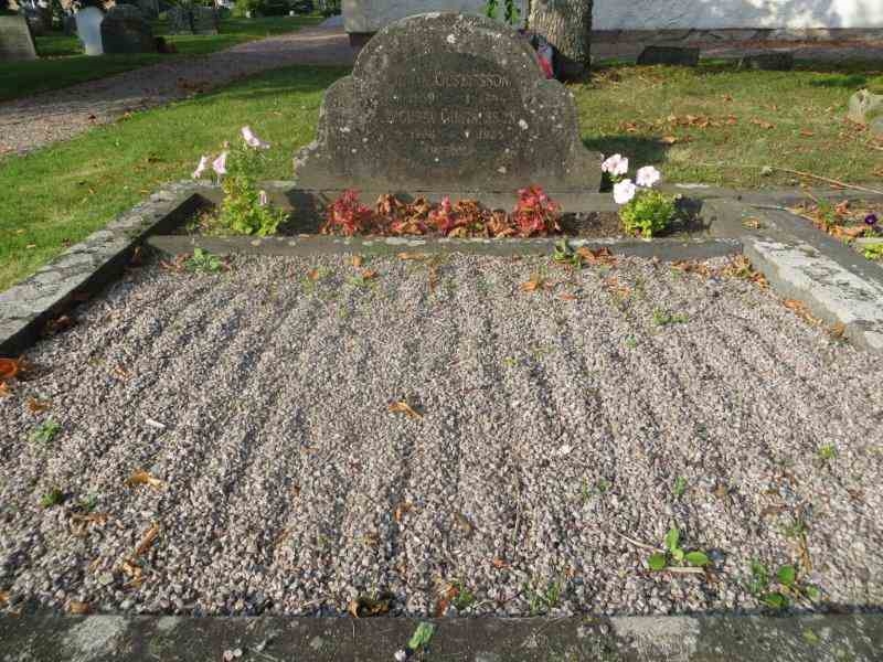 Grave number: 05 A   342-343