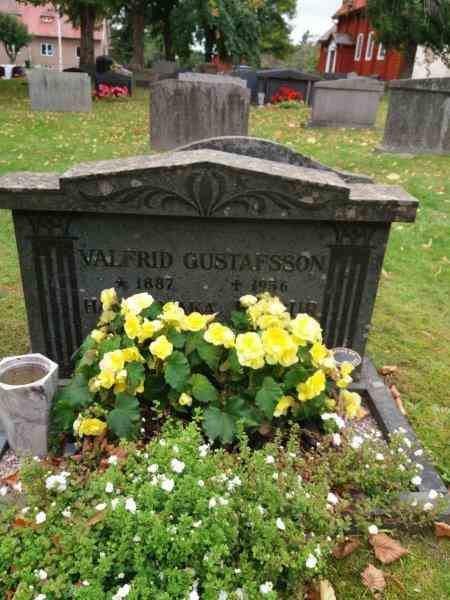 Grave number: 05 A   180-181