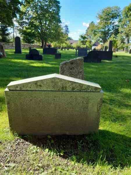 Grave number: 04 A   464-465