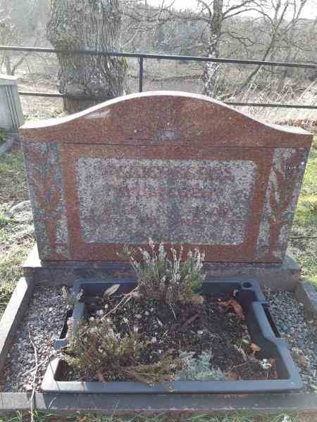 Grave number: 09 3   134-135