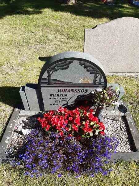 Grave number: 04 A   454-455