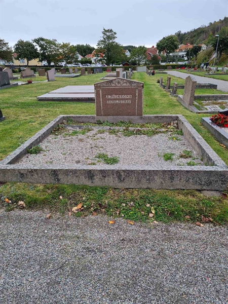 Grave number: F 04   179, 180