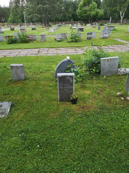 Grave number: NK 13    17