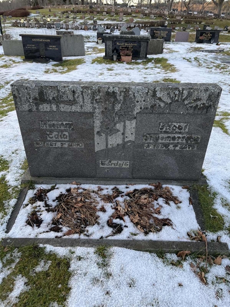 Grave number: Lax mell Kv4 132+133