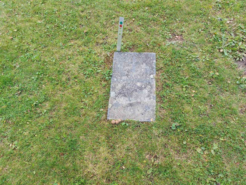 Grave number: K K   176