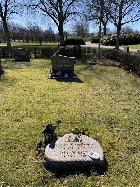 Grave number: SÖ R    38, 39
