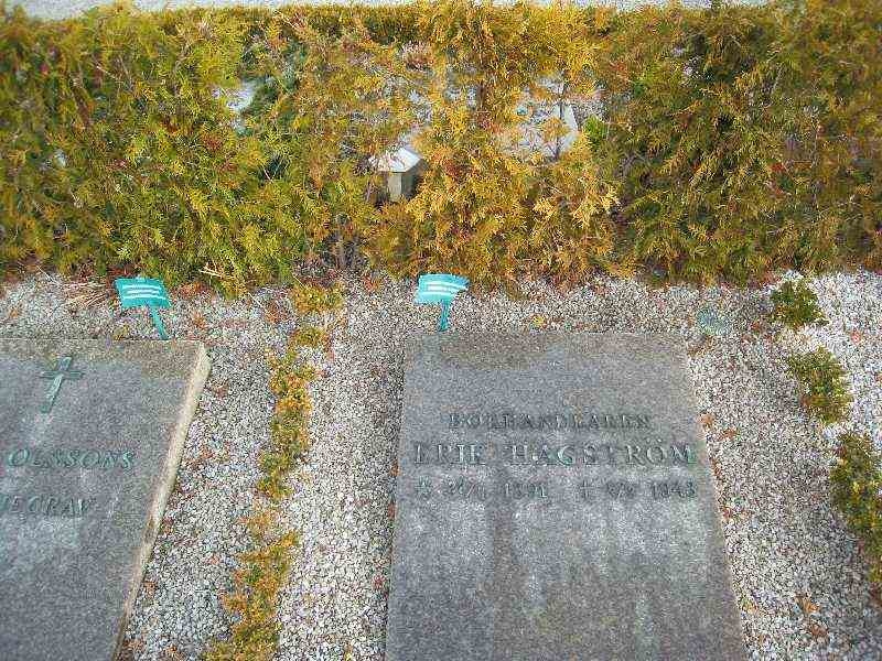 Grave number: NK Urn k     7