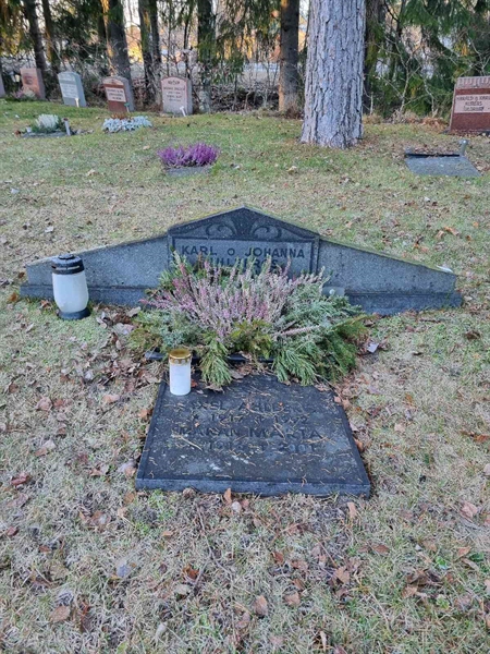 Hautatunnus: 3 03  454, 455