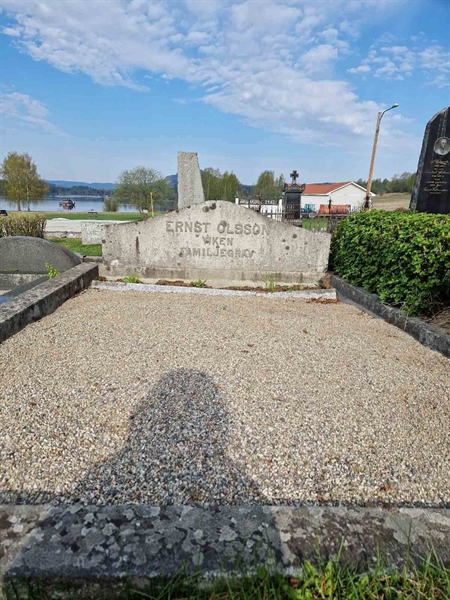 Grave number: 501 01 175-176