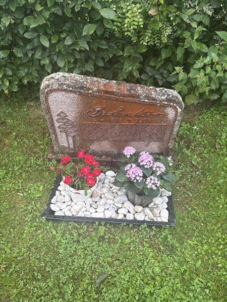 Grave number: 002 2   614