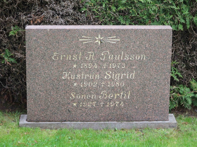 Grave number: HÖB 70B    44