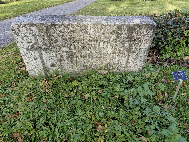 Grave number: AK D  5370-5371