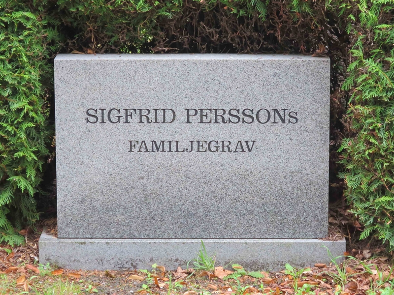 Grave number: HÖB 16    50