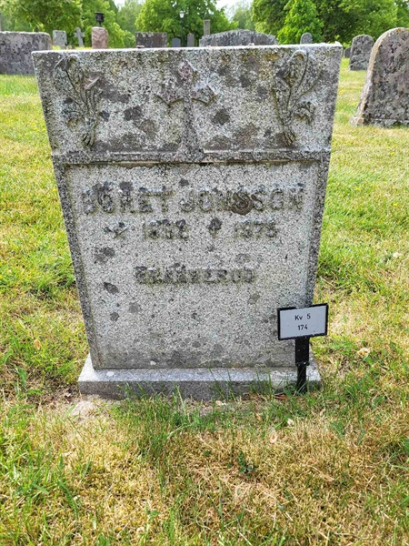 Grave number: kö 01 05   174