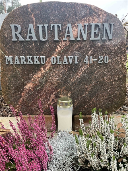Hautatunnus: N 10 10    21