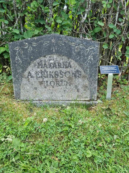 Grave number: 1 24   43