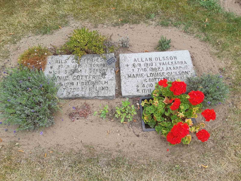Grave number: VO C   196, 197, 198, 199