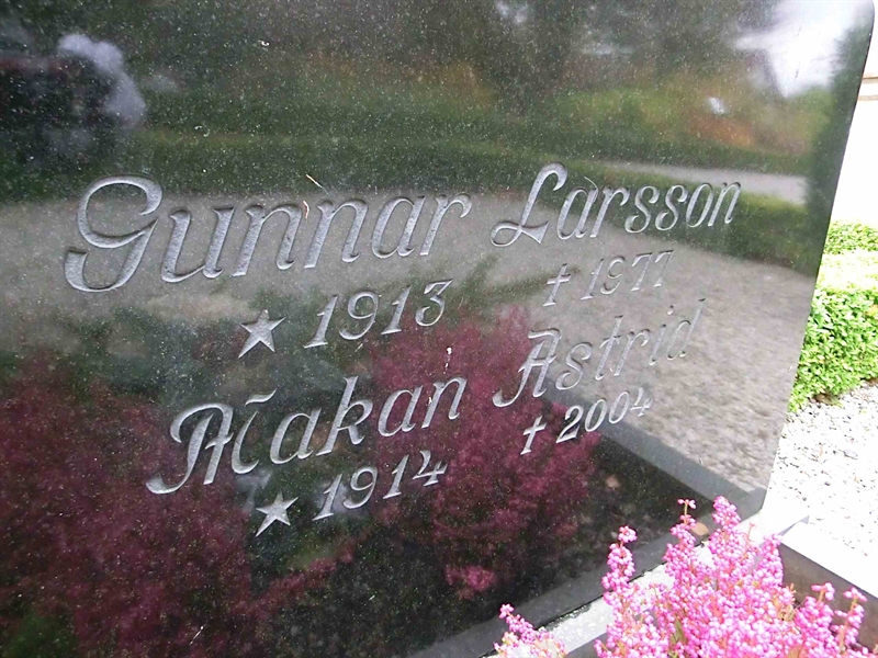 Grave number: ÄS 03    001A