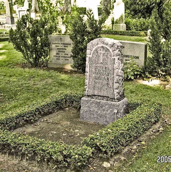 Grave number: 1 7C   161