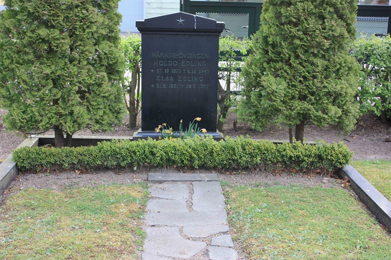 Grave number: Ö ÖSN    33, 34