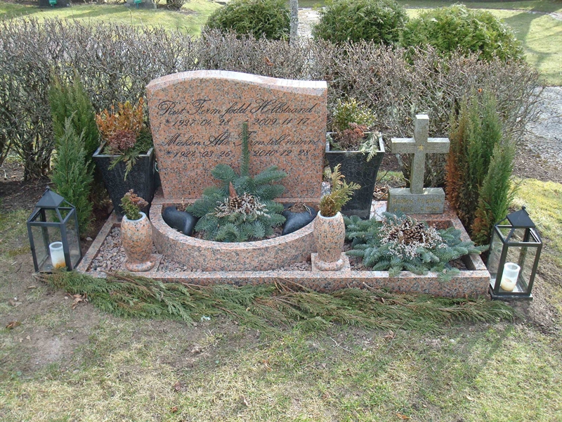 Grave number: KU 08   220