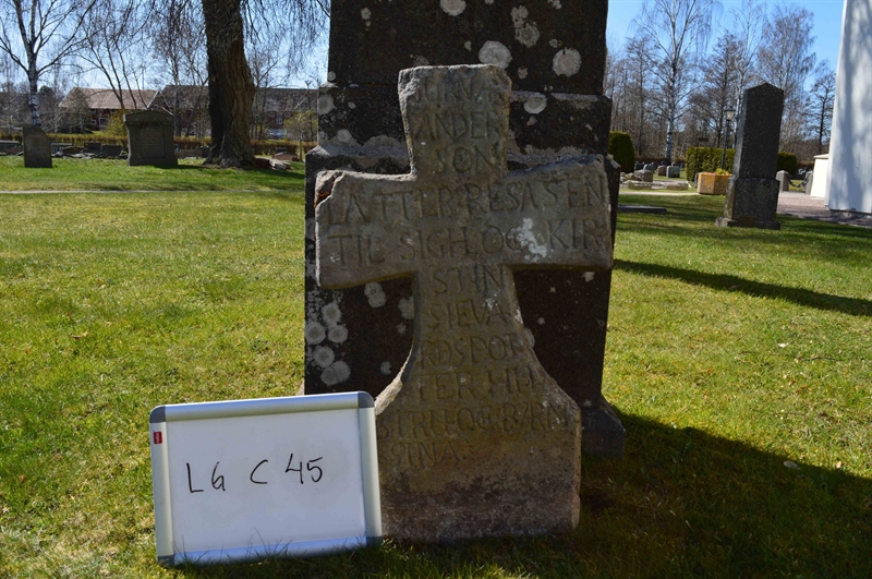 Grave number: LG C    45