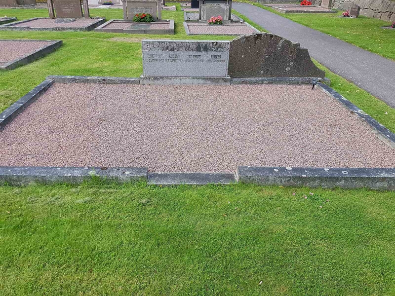 Grave number: 06 60123