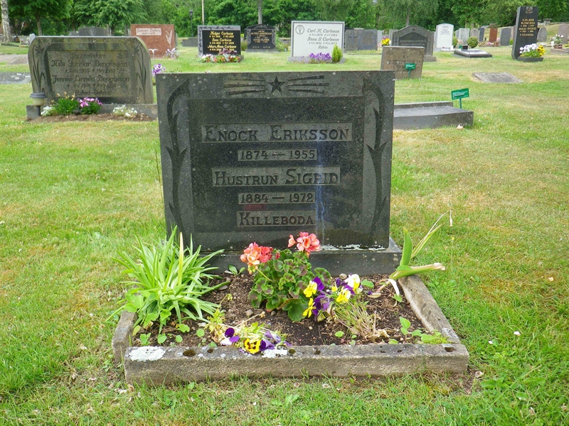 Grave number: LO N    39, 40