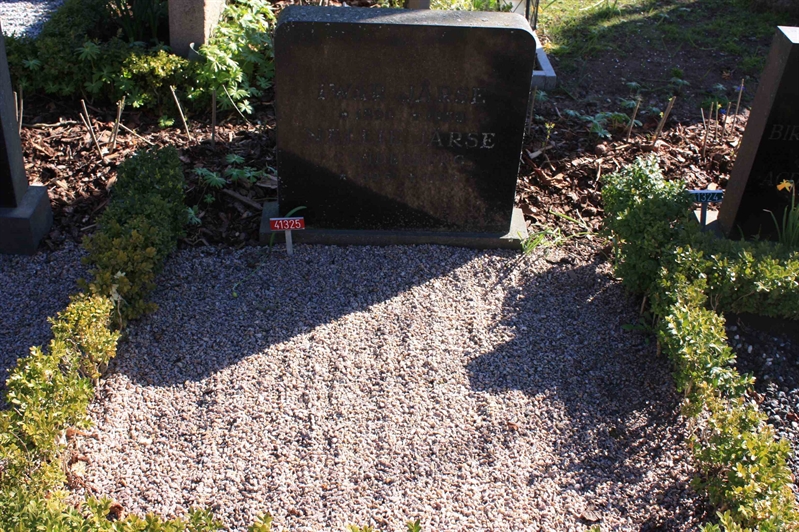 Grave number: Ö U02    29