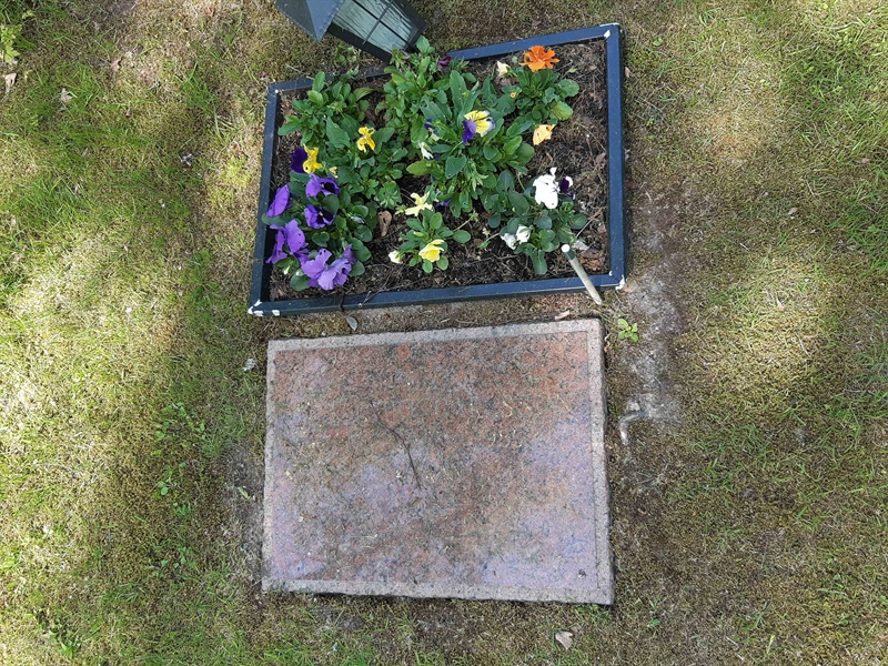 Grave number: KA 16    13