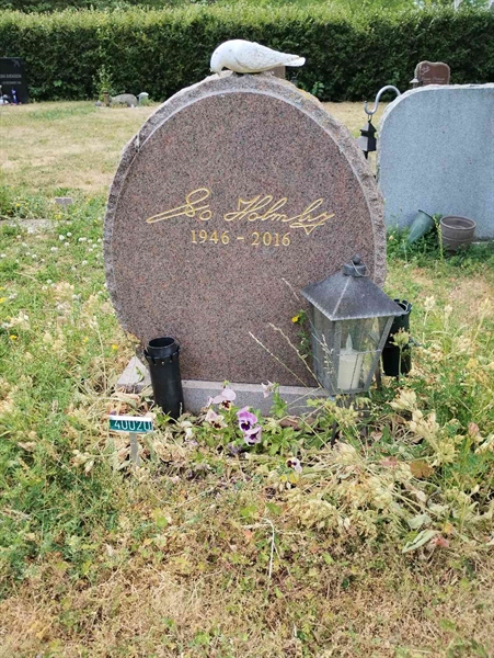 Grave number: NÅ 40    32