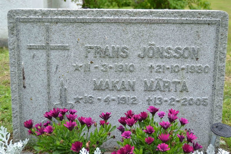 Grave number: 1 J   236