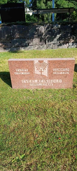 Grave number: 4 A     1-2