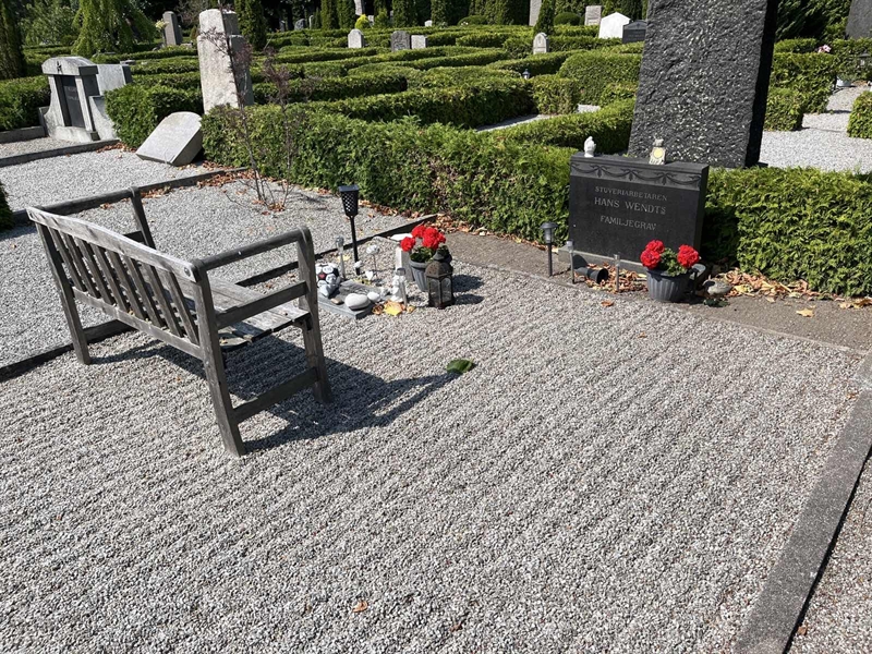 Grave number: NK IV   120