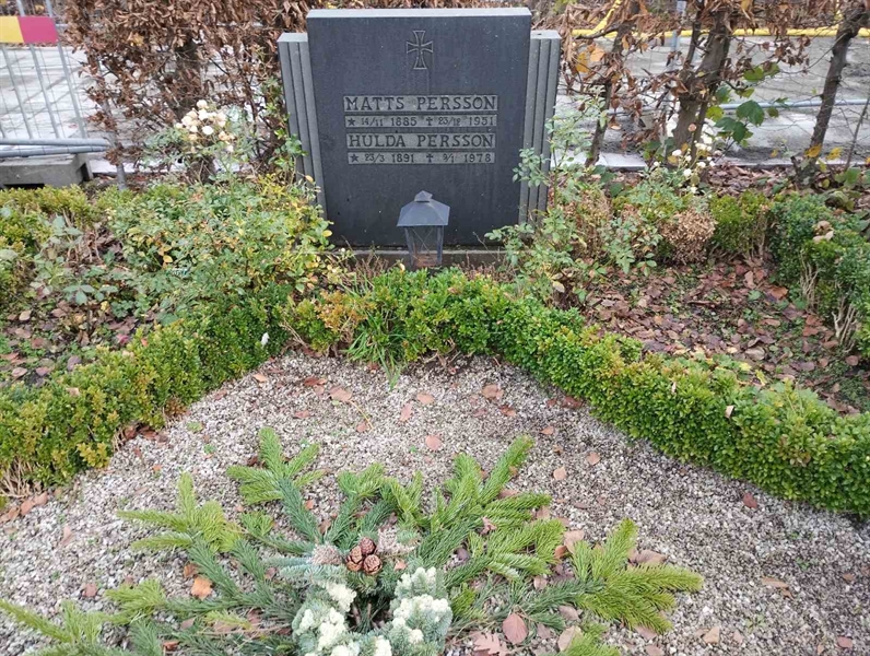 Grave number: Ö 31y    25a, 25b, 25c