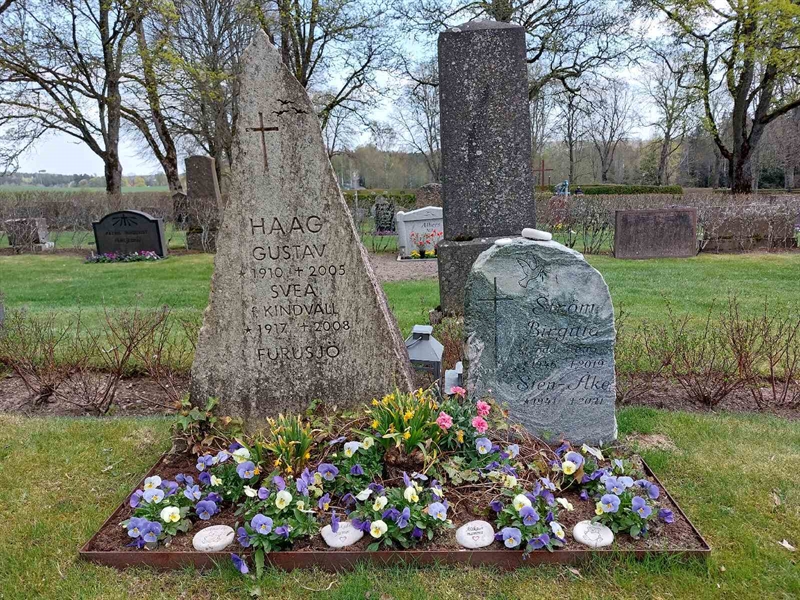 Grave number: HÖ 6   45, 46