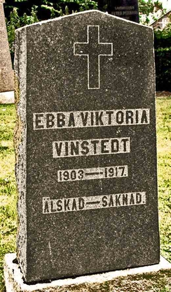 Hautatunnus: 2 Östr 1 586, 587